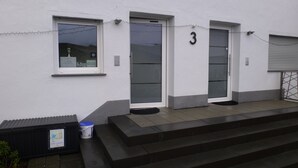 Façana frontal de l'allotjament