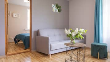 Family Apartment | 1 bedroom, in-room safe, desk, soundproofing