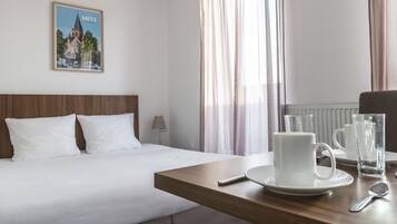 Bureau, espace de travail pour ordinateur portable