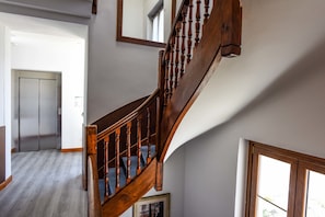 Staircase - Hôtel Bergeret Sport (Hendaye)