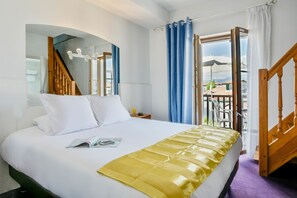 Premium bedding, in-room safe, desk, blackout drapes - Hôtel Bergeret Sport (Hendaye)