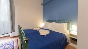 Decoración personalizada, muebles diferentes y escritorio