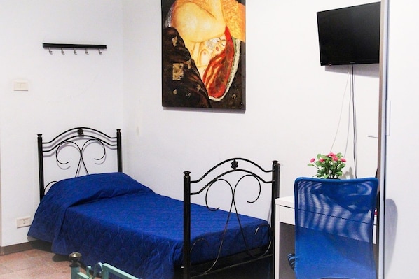 Single Room, Shared Bathroom