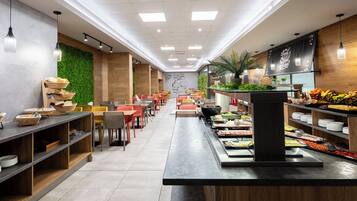 Morgenmadsbuffet hver dag (3.00 EUR pr. person)