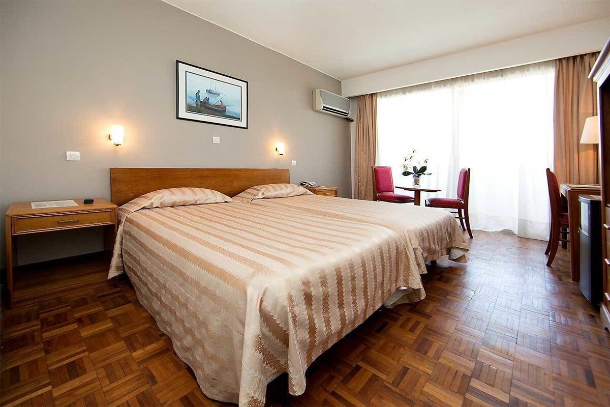 Double Room | In-room safe, desk, blackout curtains, free WiFi