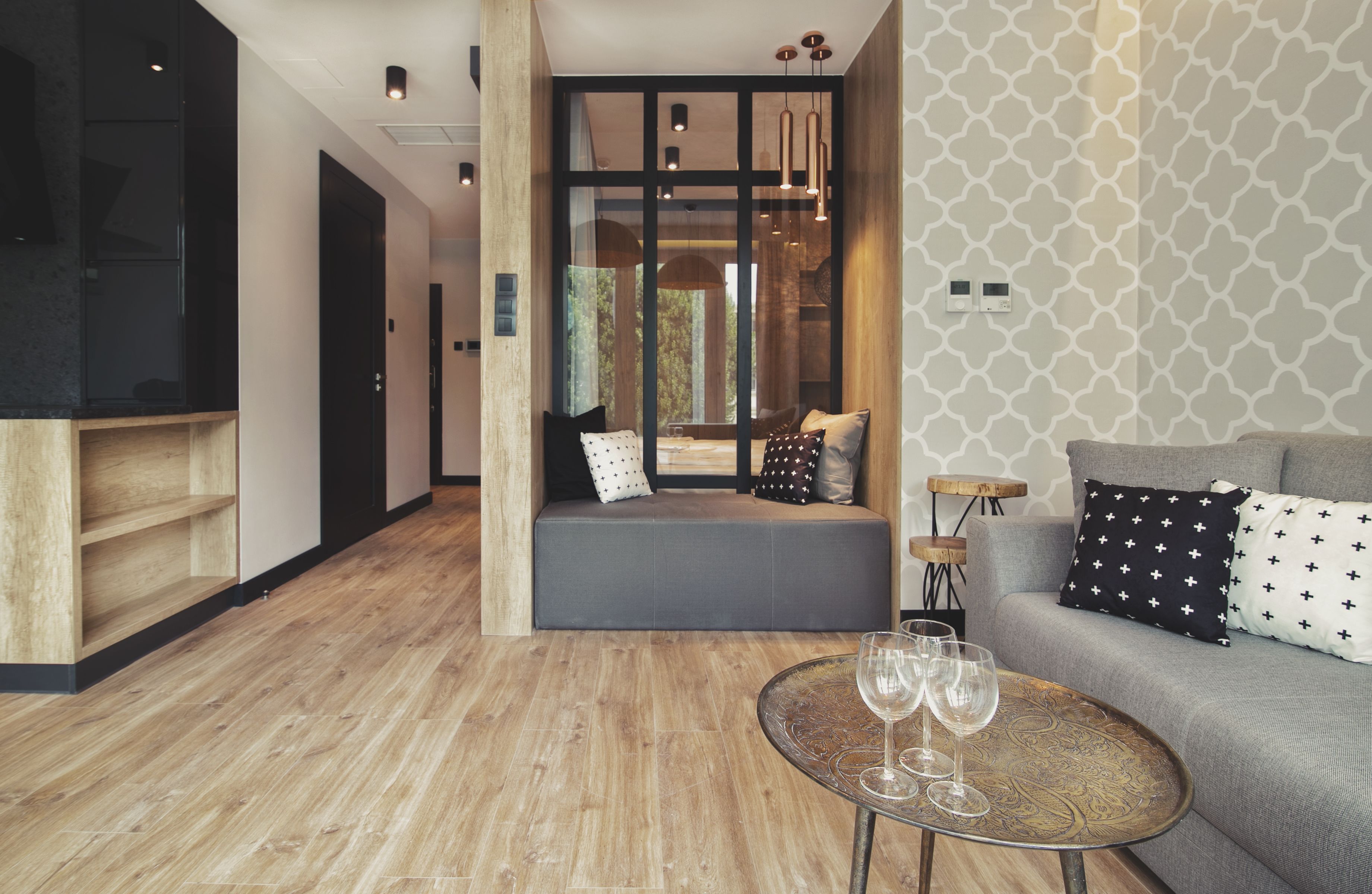 Executive Apartment | Living room | 42-inch flat-screen TV with cable channels, TV