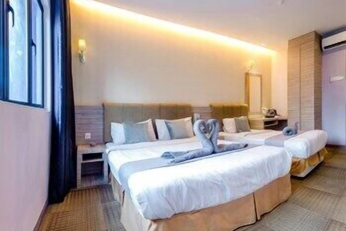 In-room safe, desk, soundproofing, iron/ironing board