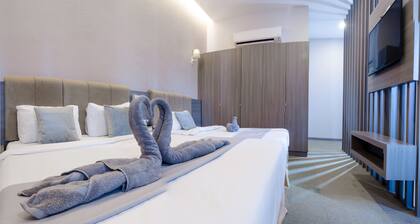 GM Grand Moments Hotel