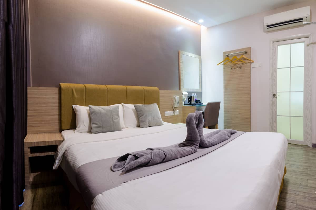 Superior Room | In-room safe, desk, soundproofing, iron/ironing board