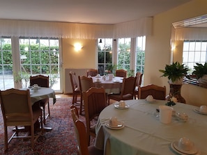 Daily buffet breakfast (EUR 8.50 per person)