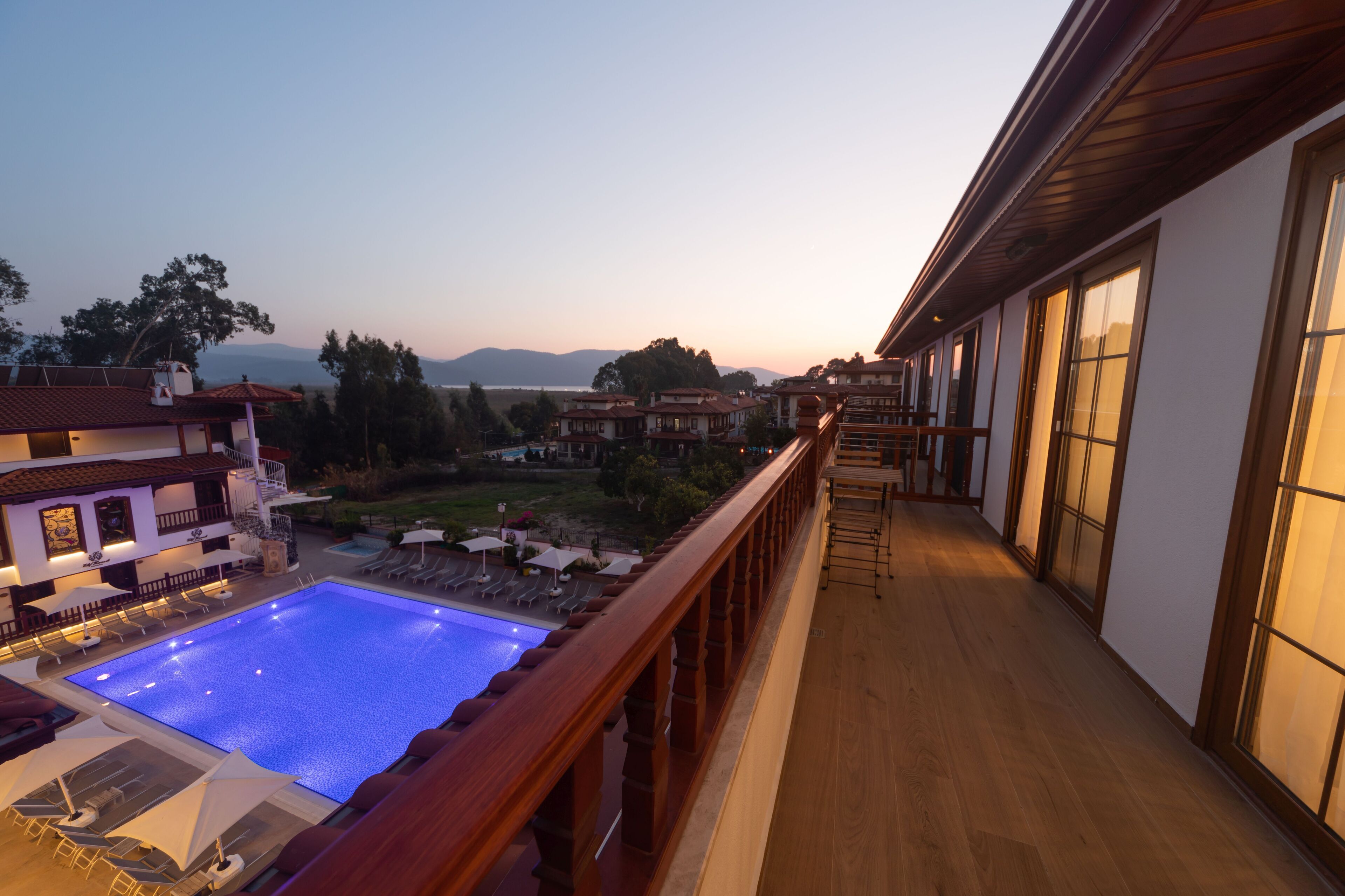 deluxe suite | balcony view