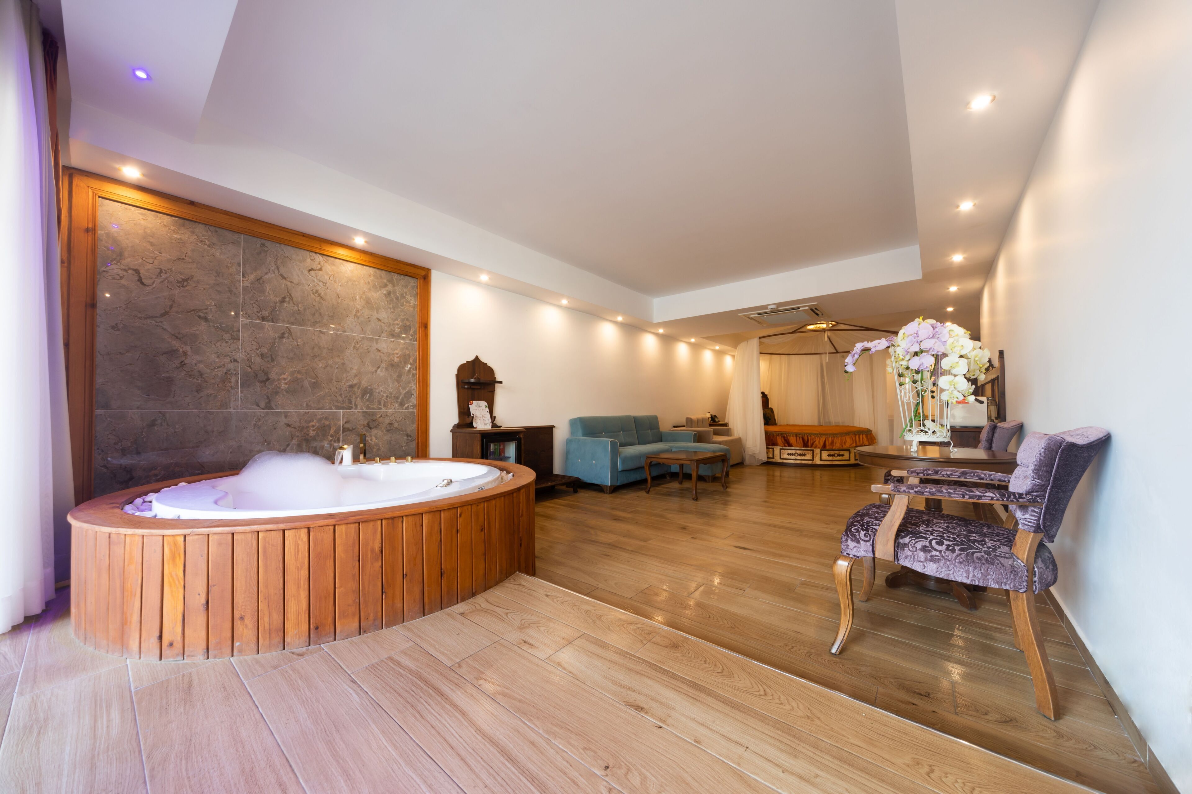 classic suite | premium bedding, minibar, in-room safe, desk