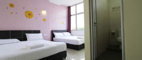 Deluxe Queen Room With Two Queen Beds