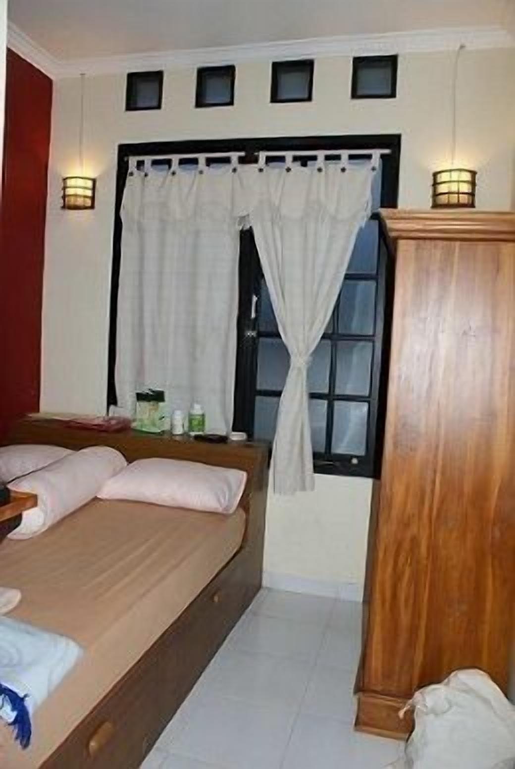 Photo - Lagura Residence