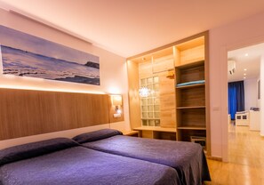Superior Apartment, 1 Bedroom, Balcony | 1 bedroom, in-room safe, blackout curtains, free cots/infant beds - Apartamentos Sal Rossa (Sant Josep de sa Talaia)
