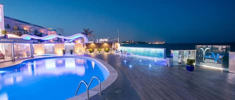 Utomhuspool