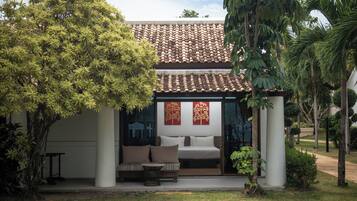 Tropical Premier Villa | Terrace/patio
