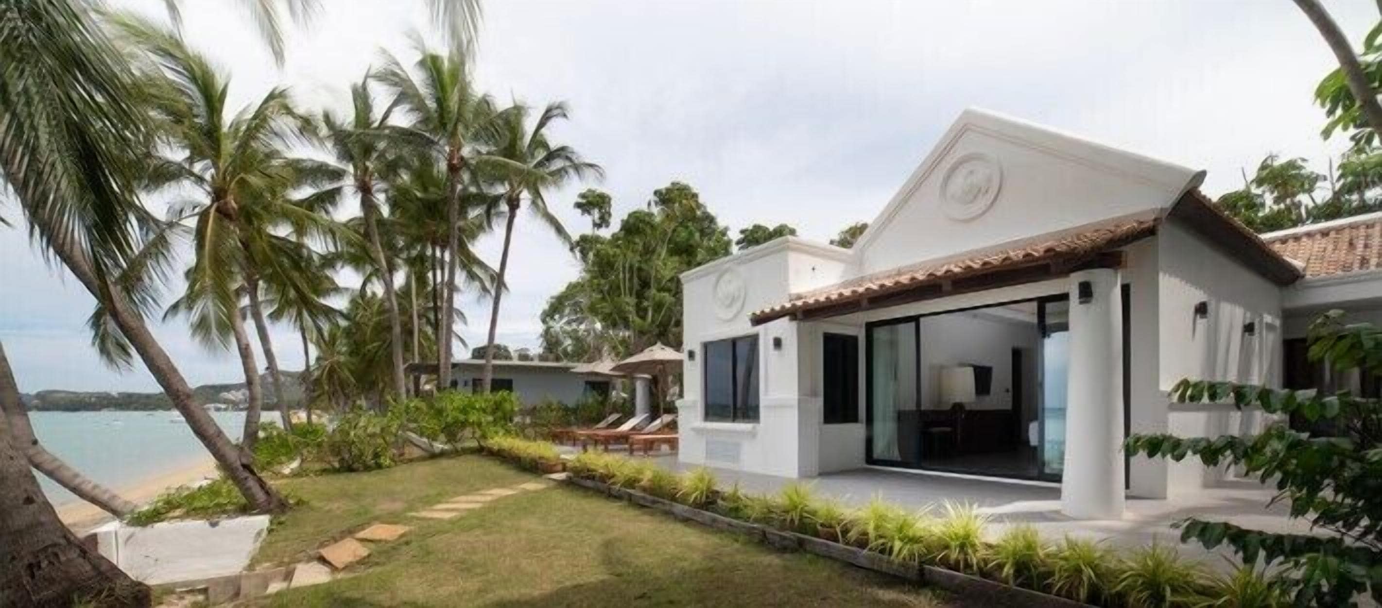 two-bedroom villa | terrace/patio