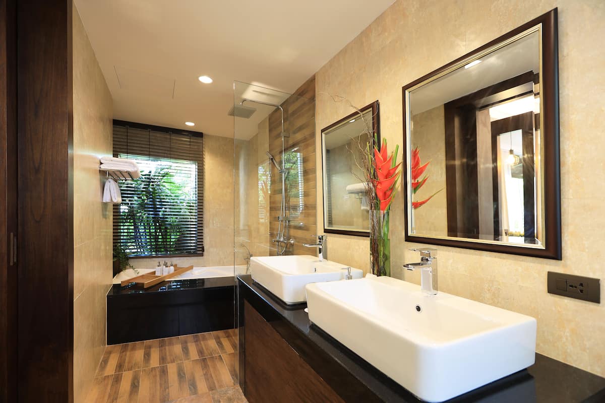 tropical villa | bathroom | free toiletries, hair dryer, bathrobes, slippers