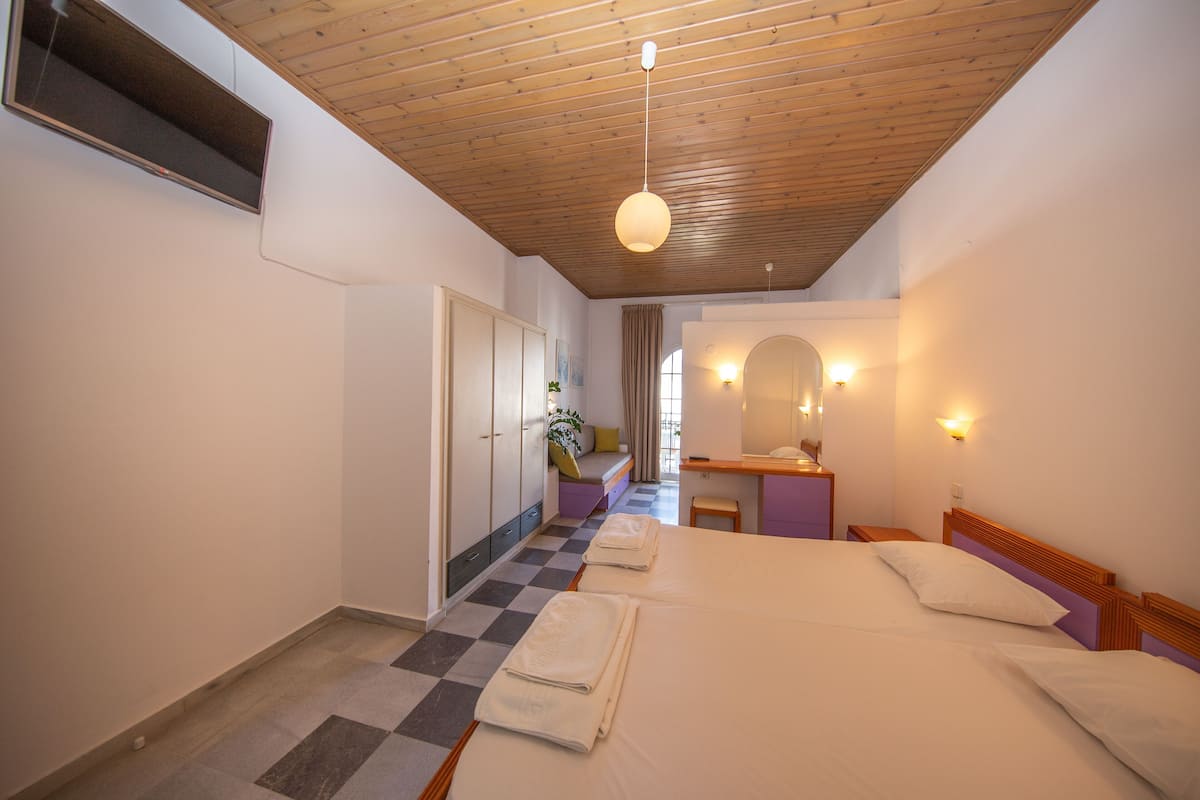1 slaapkamer, een bureau, geluiddichte muren, gratis wifi
