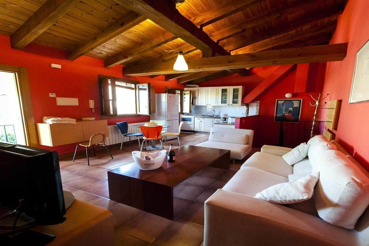 Appartamento, 2 camere da letto (Fresa) | Area soggiorno | TV a schermo piatto 32 pollici con canali digitali, TV