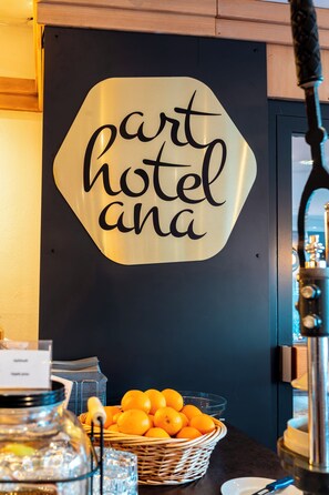 Daily buffet breakfast for a fee - Arthotel ANA im Olympiapark (Munich)