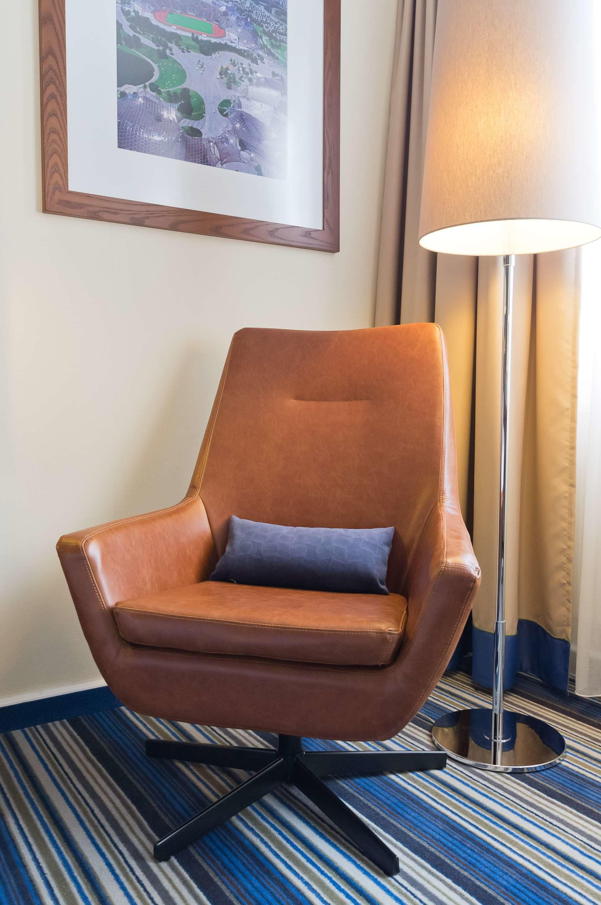 minibar, in-room safe, desk, laptop workspace