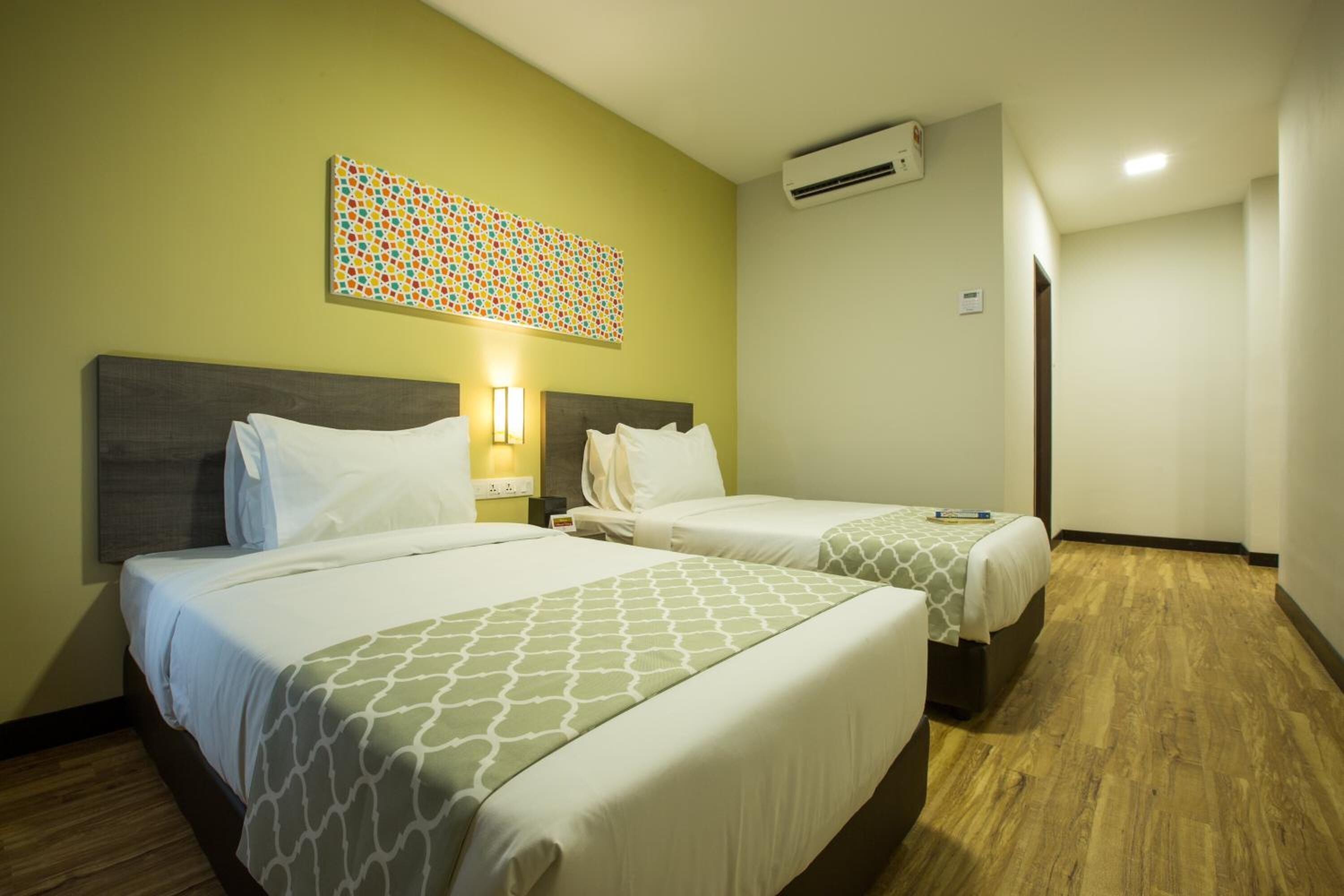 desk, soundproofing, free cots/infant beds, free wifi