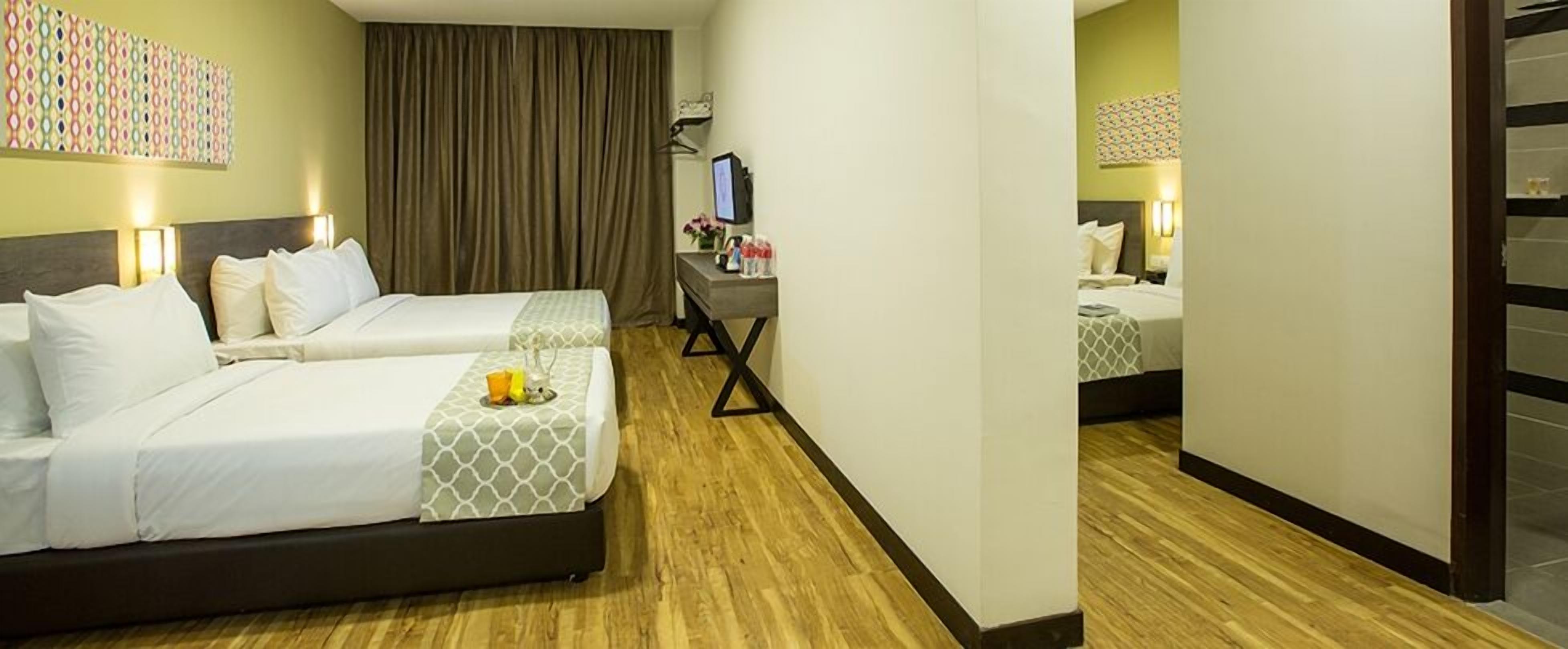 family suite | desk, soundproofing, free cots/infant beds, free wifi