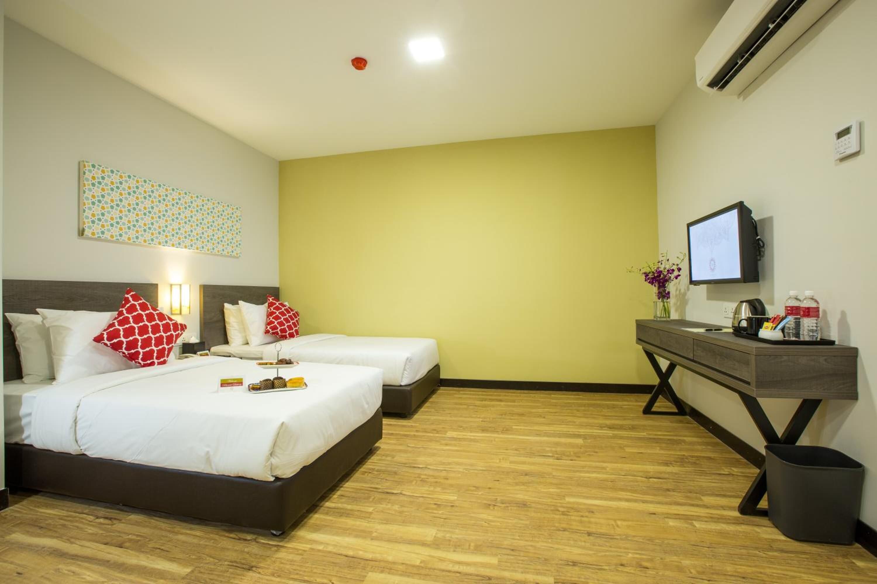 desk, soundproofing, free cots/infant beds, free wifi