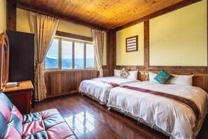 Classic Quadruple Room | Blackout curtains, free WiFi, bed sheets - Sheepman Villa (Ren'ai)