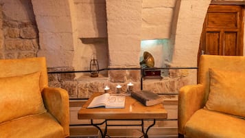 Deluxe kamer, 1 tweepersoonsbed, bubbelbad (Kemer / Arch) | Woonruimte | Een flatscreentelevisie