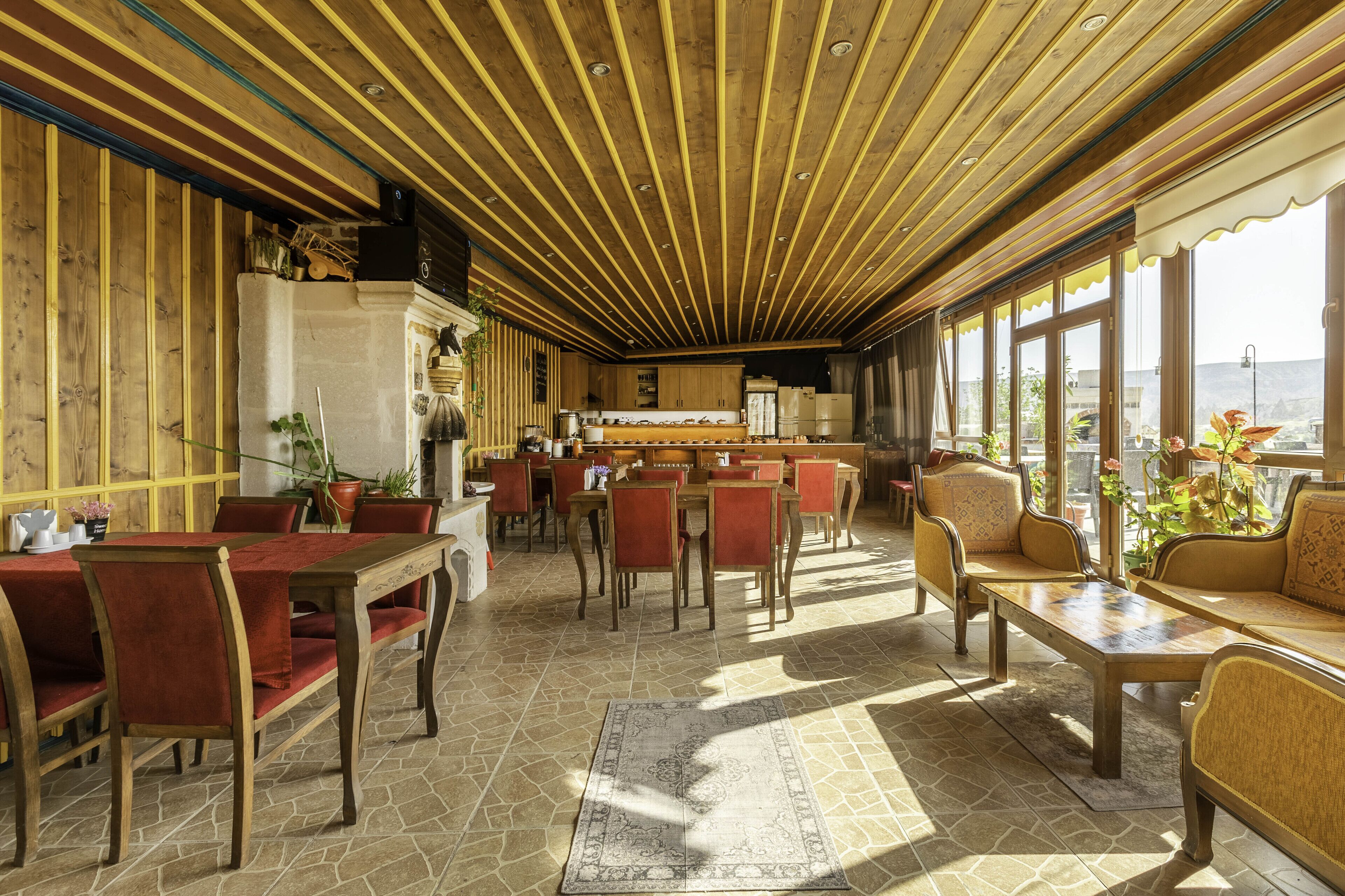 Café da manhã com buffet grátis todos os dias