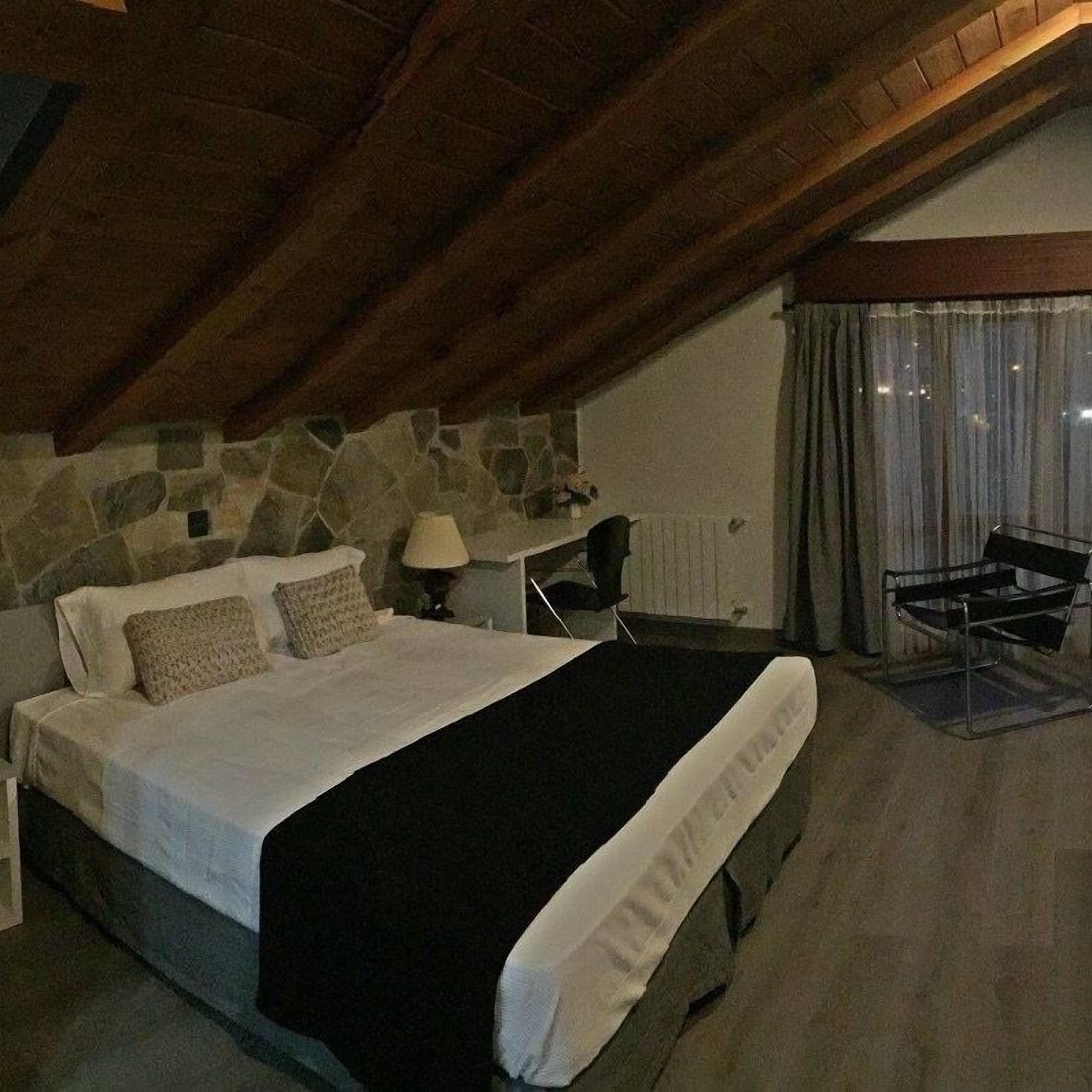 superior double room | premium bedding, in-room safe, desk, blackout curtains