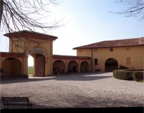 Courtyard - Agriturismo La Corte dei Semplici (Bordolano)