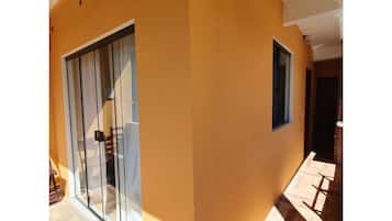 Suite estudio estándar | Escritorio, cortinas blackout, wifi gratis y ropa de cama