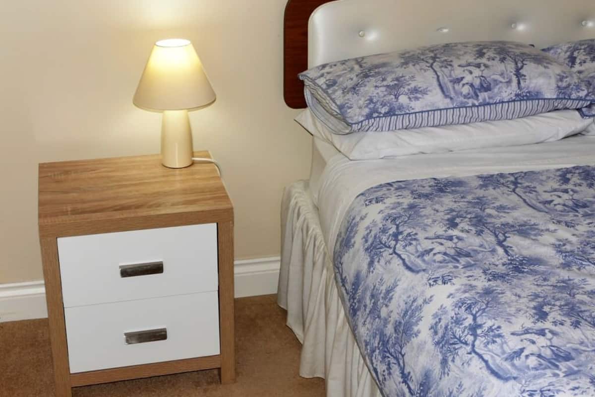 Habitación Confort doble, baño privado, vistas al jardín | 1 dormitorio