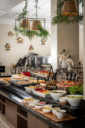 Breakfast and dinner served - Hotel Kindermann (Cacador)