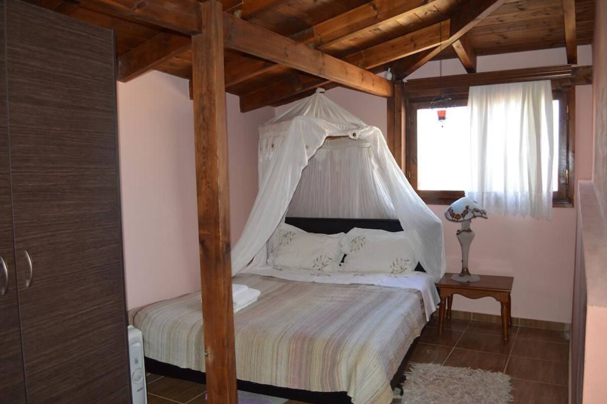 Deluxe-Suite, 1 Schlafzimmer | Zimmersafe, schallisolierte Zimmer, Bügeleisen/Bügelbrett