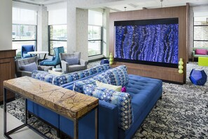 Lobby sitting area - Hilton Garden Inn Dallas/Arlington South (Arlington)
