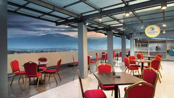 Tempat makan outdoor