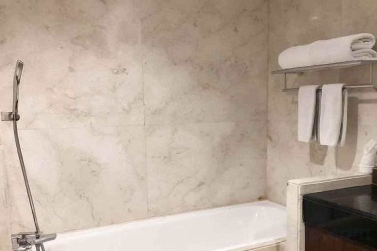 Bathroom | Free toiletries, hair dryer, slippers, towels