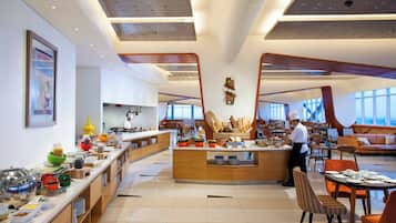 Breakfast, lunch, dinner served; international cuisine