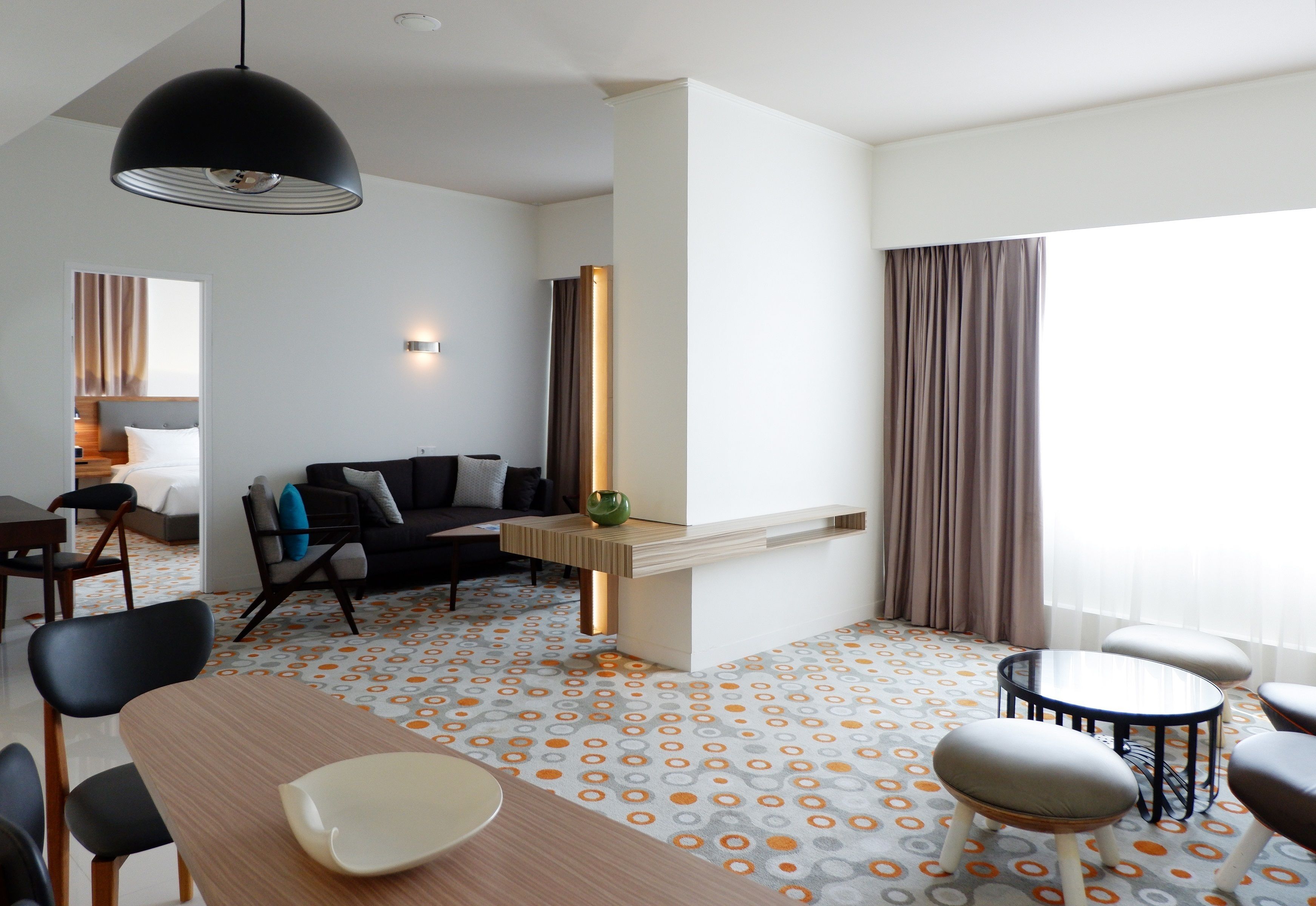 suite, 2 bedrooms | living room | 40-inch led tv with cable channels, tv