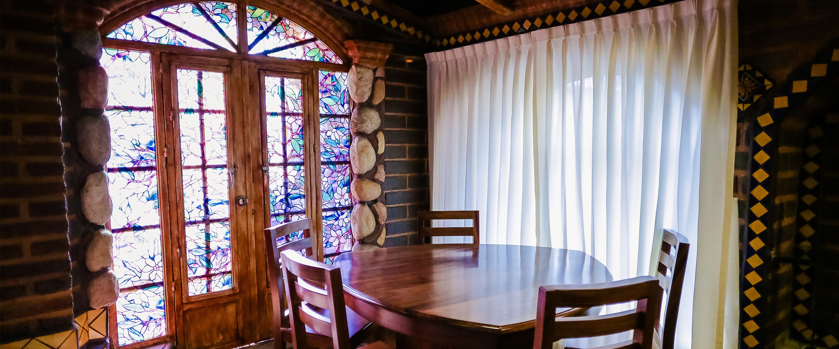 family chalet | dining room