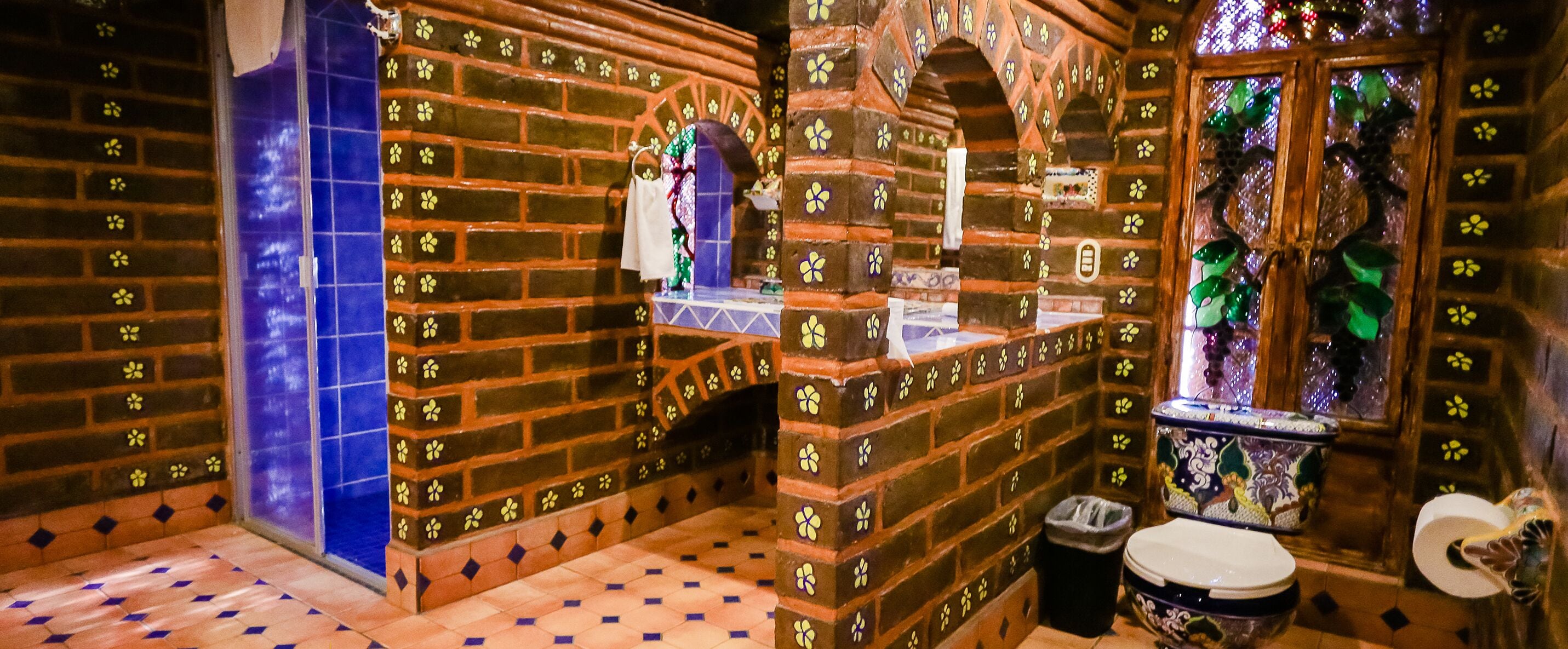 romantic chalet, 1 king bed | bathroom | free toiletries, towels