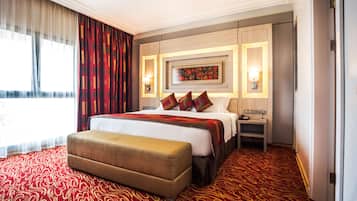 Suite presidencial, 2 habitaciones, vista al mar (1 King, 2 Single) | Ropa de cama de alta calidad y minibar