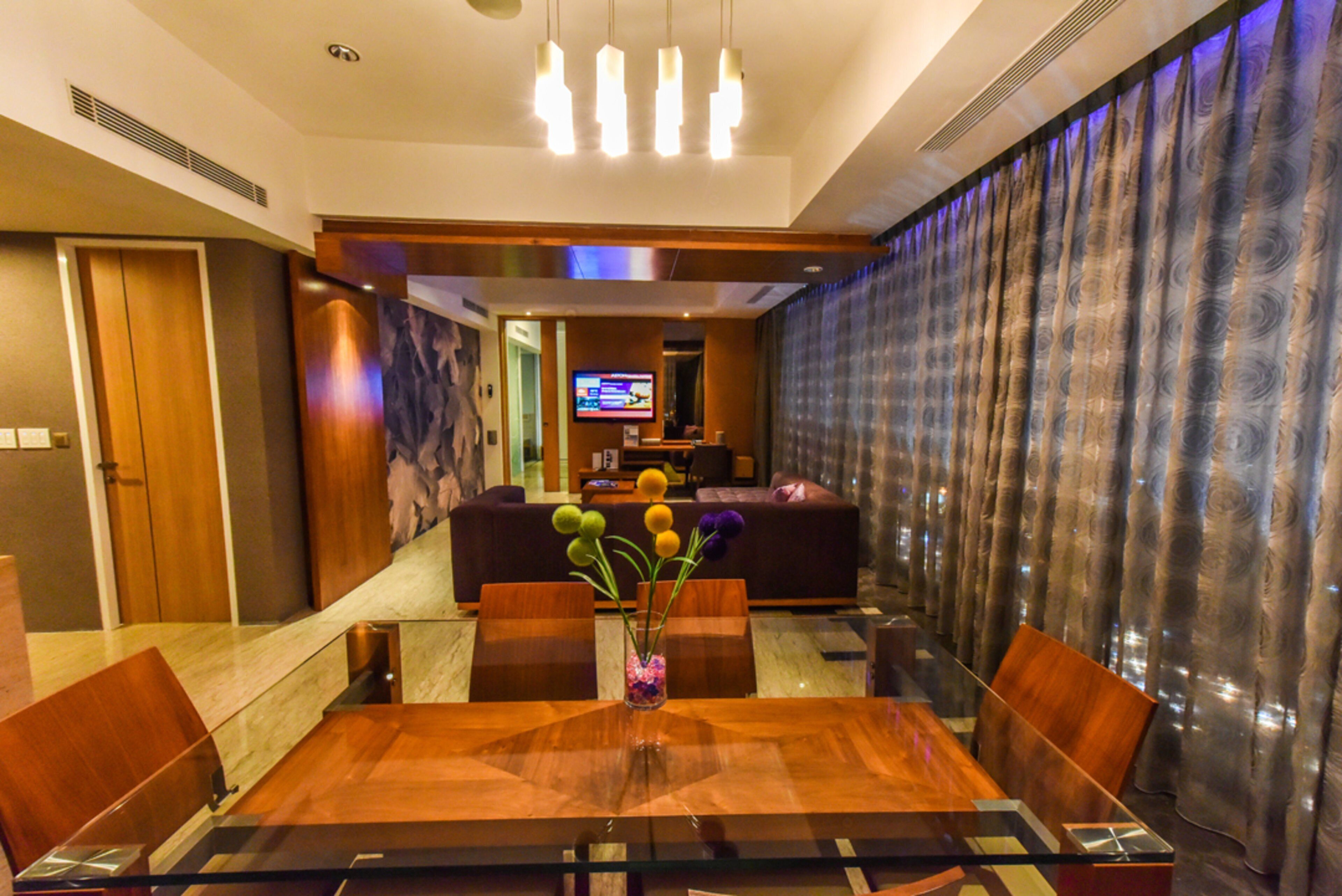 1 bedroom, minibar, in-room safe, desk