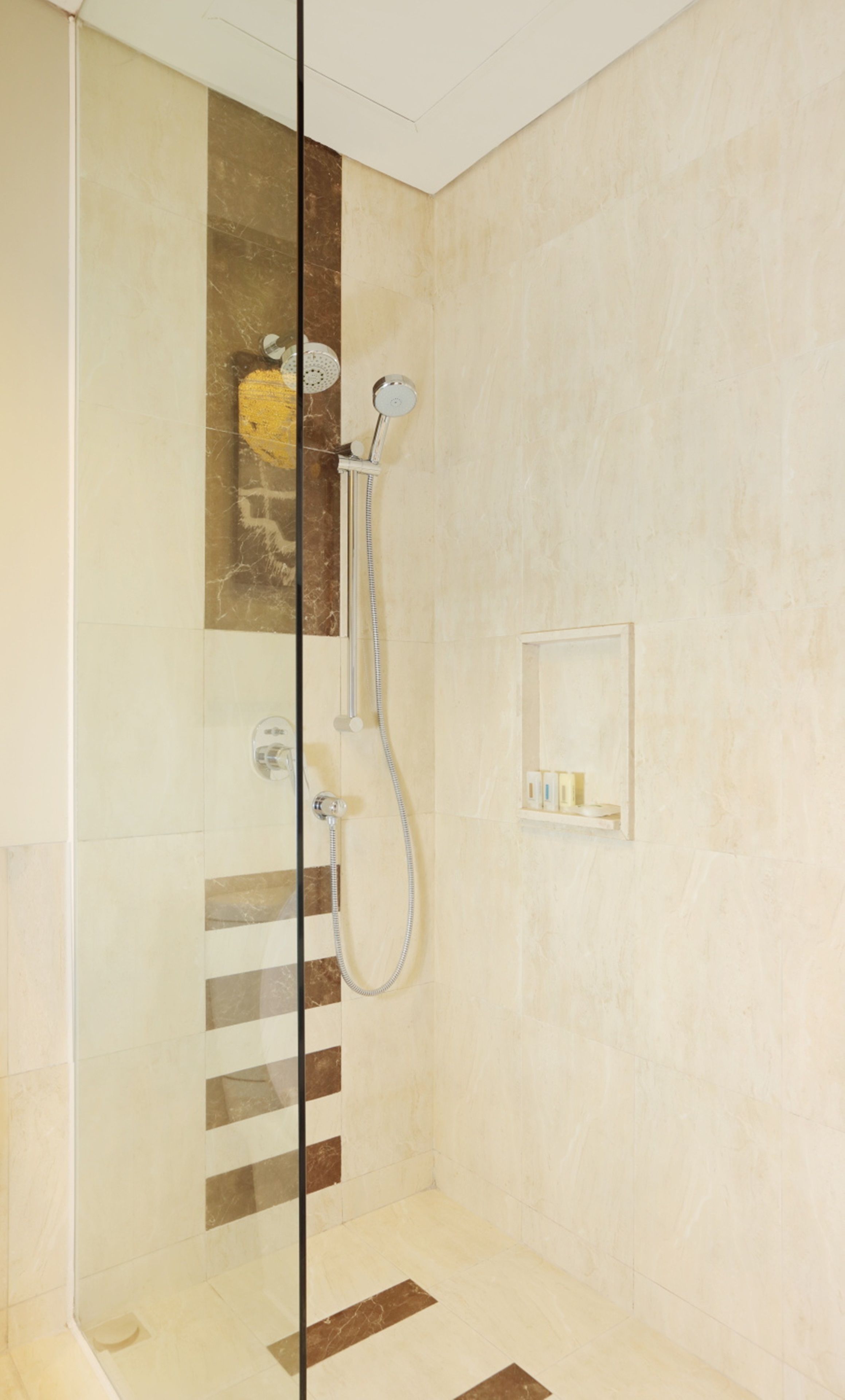 Ducha del cuarto de baño