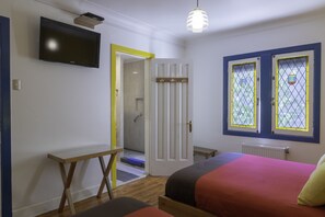 Doppelzimmer, 2 Einzelbetten | Zimmersafe, schallisolierte Zimmer, kostenloses WLAN, Bettwäsche